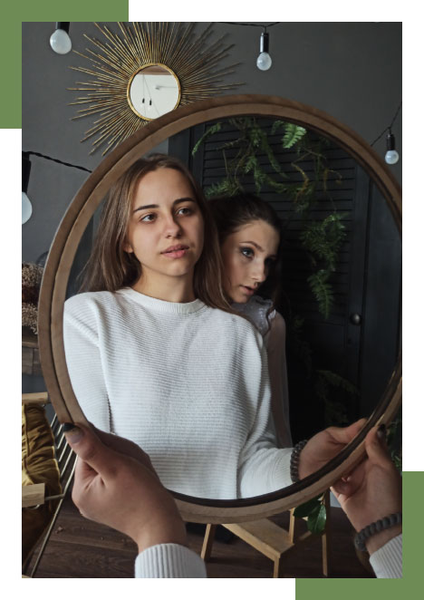 woman-in-mirror